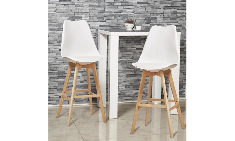 Classique et incontournable, le tabouret de bar bois et blanc