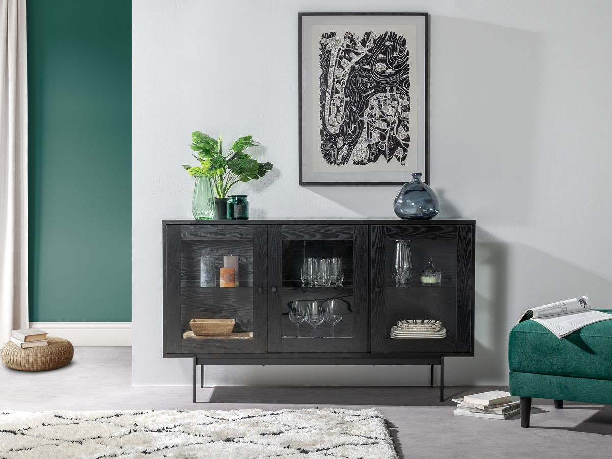 mur vert sapin émeraude salon meuble noir