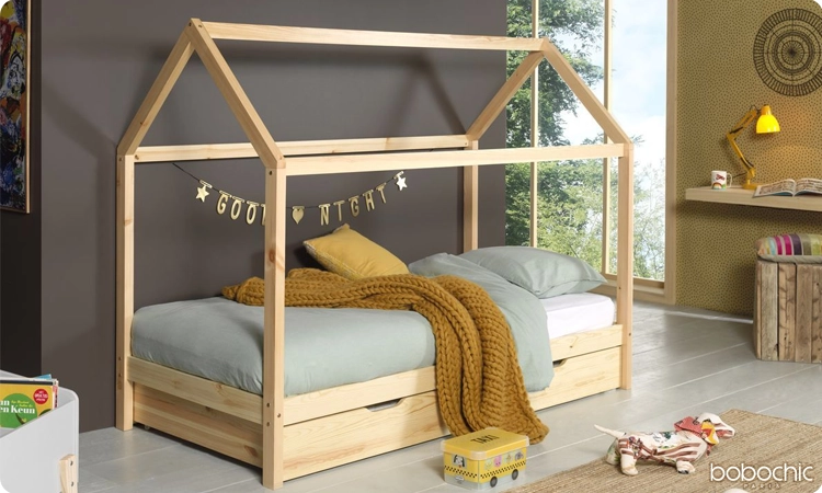 Créez une ambiance unique dans la chambre d'enfant avec le lit cabane