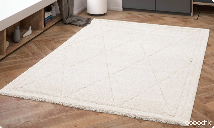 Apportez de la douceur à votre chambre avec un tapis aux teintes claires