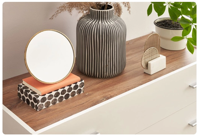 Comment décorer une commode dans la chambre