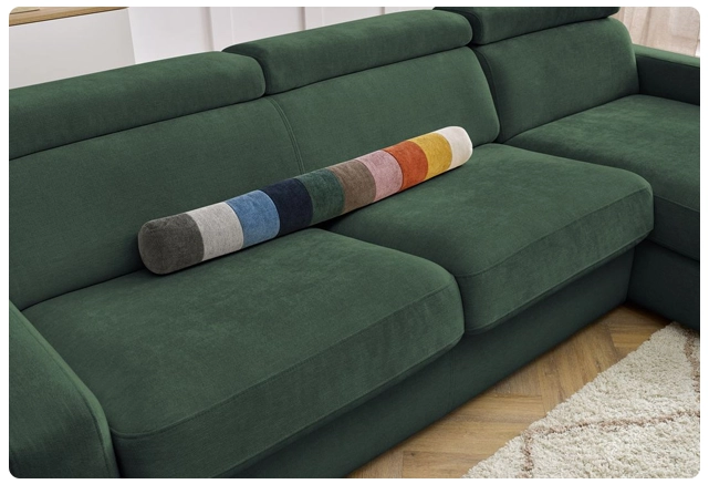 Comment décorer un salon avec un canapé vert