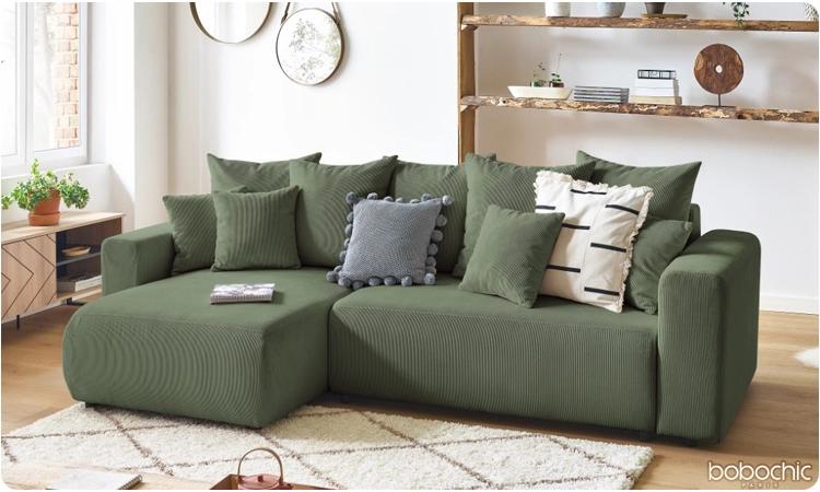 Le canapé vert d'eau fera de votre salon, un espace apaisant et chaleureux