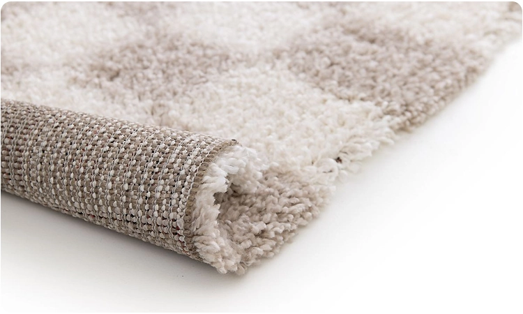 De petits gestes au quotidien peuvent vous permettre de conserver toute la beauté d'un tapis à damier