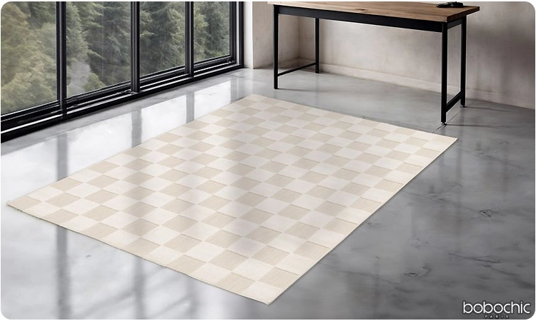 Un nettoyage une à deux fois par an, c'est l'assurance d'avoir un tapis à damier en parfait état
