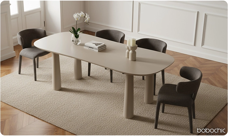Table à manger laquée