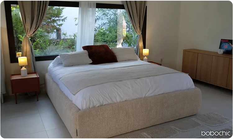 Chambre aérée, fraiche et apaisante pour l'été